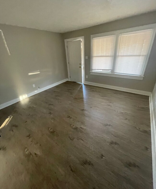 Foto del edificio - Eastside Two Bedroom Duplex ($$250 Off 2ND...