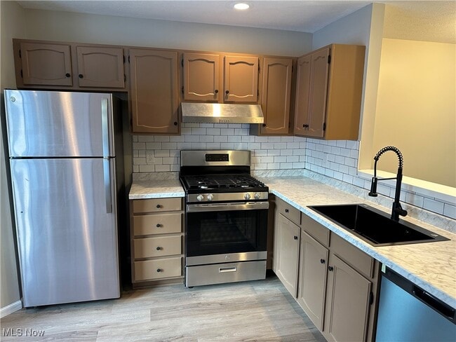 Foto del edificio - 6935 Tippecanoe Rd