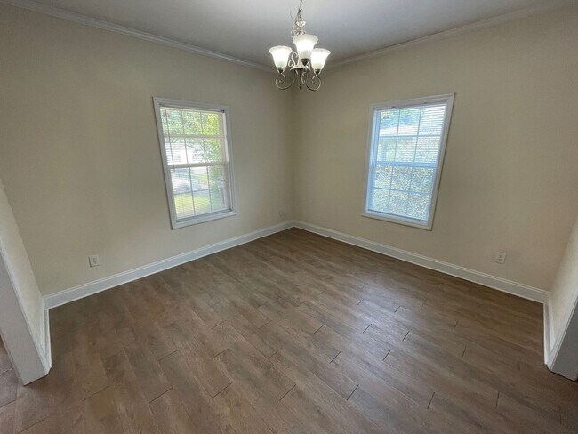 Building Photo - PRE-LEASING FOR AUGUST 2026!