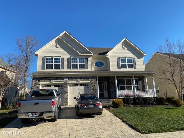 Primary Photo - 5 br, 3.5 bath House - 9592 Pep Rally Ln
