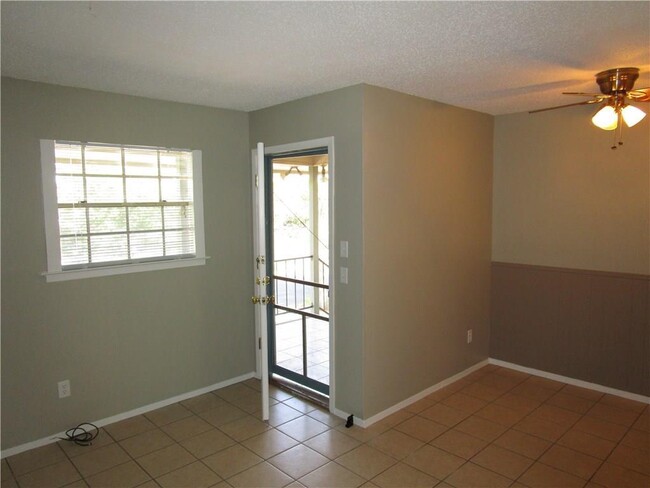 Foto del edificio - 312 E 43rd St