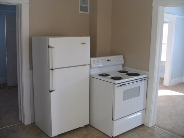 Foto del edificio - 10121 Foster Ave