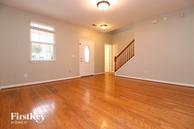 Building Photo - 140 Graduate Ln