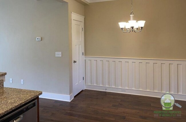 Building Photo - 512 Meritage St