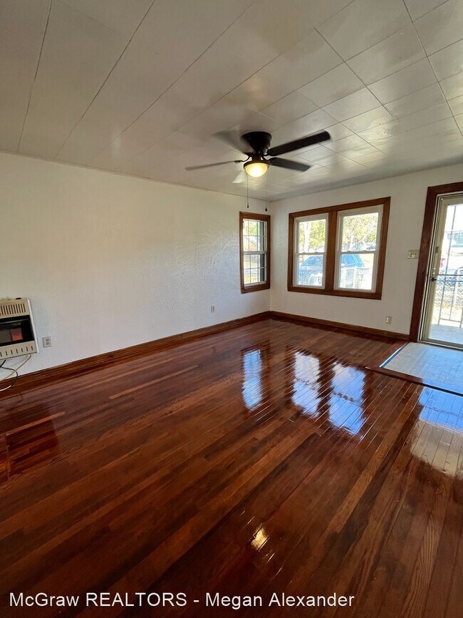 Building Photo - 2 br, 1 bath House - 831 N Highland