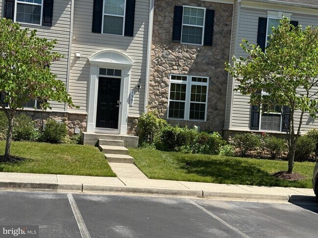 Building Photo - 7581 Taunton Ct