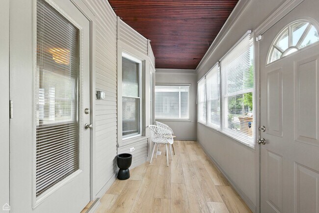 Foto del edificio - 1024 S Ridgeland Ave