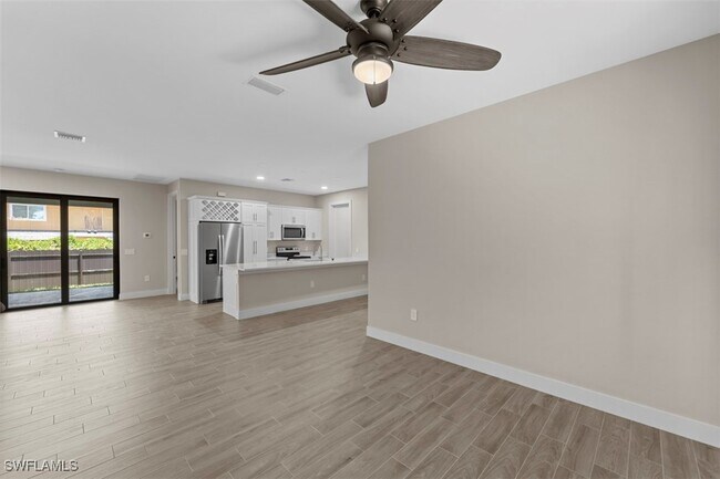 Building Photo - 16111 Carver Gardens Dr