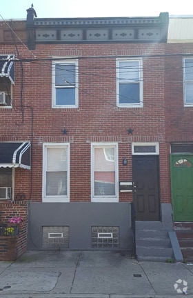 Building Photo - 2632 Oakford St