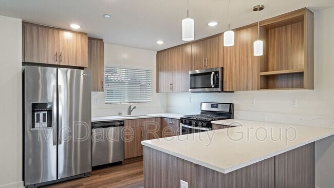 Building Photo - 9938 Buena Vista Ave