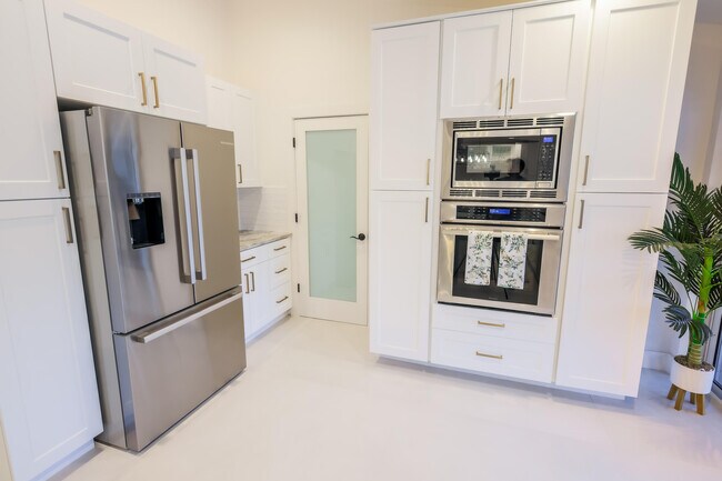 Foto del edificio - 3127 Sherwood Blvd