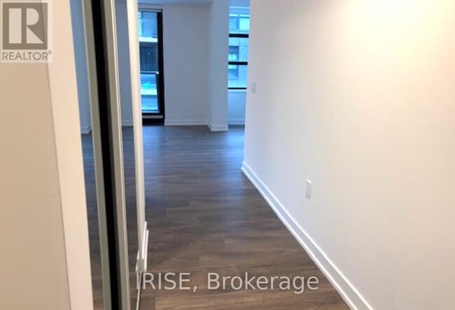 Building Photo - 1608 Charles St