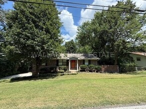Building Photo - 6101 Ridgeview Rd