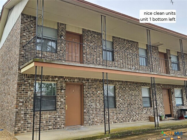Building Photo - 102 E Avenue A