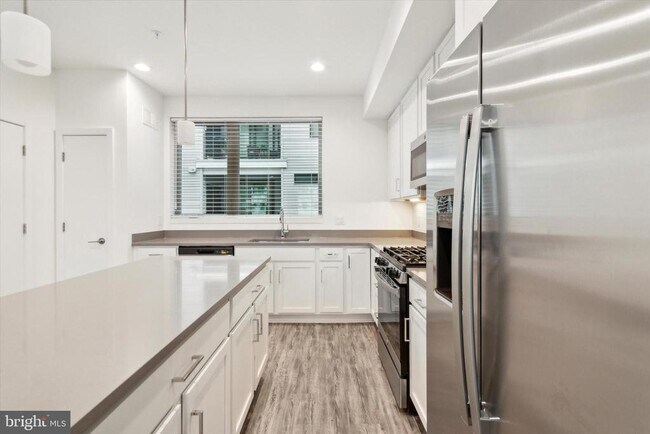 Foto del edificio - 3007 Riseview Ln