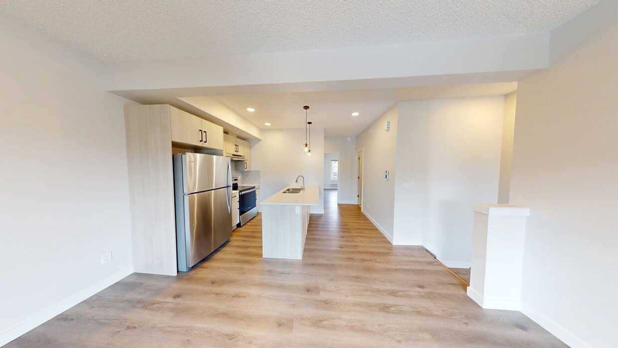 Primary Photo - 3640-139 139 Ave NW