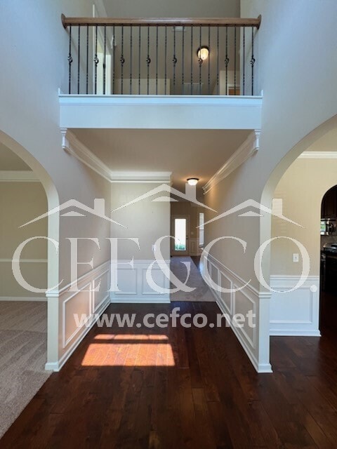 Building Photo - 530 W Holloway Dr