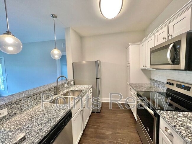 Building Photo - 934 Governors Ct