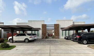 Building Photo - 214 Fig Dr