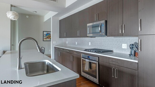 Foto del edificio - 1414 Wood Hollow Dr