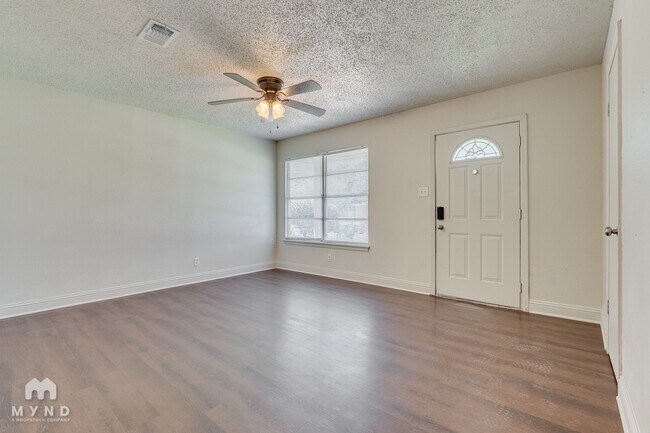 Foto del edificio - 5054 Virgil St