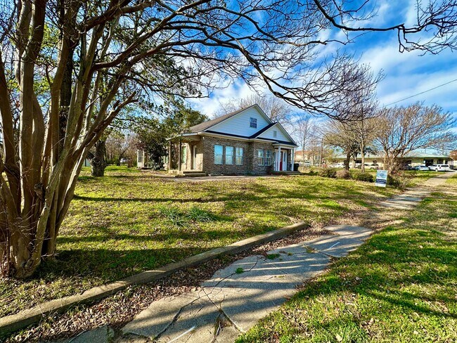 Foto del edificio - Lovely little home for rent in Wills Point!