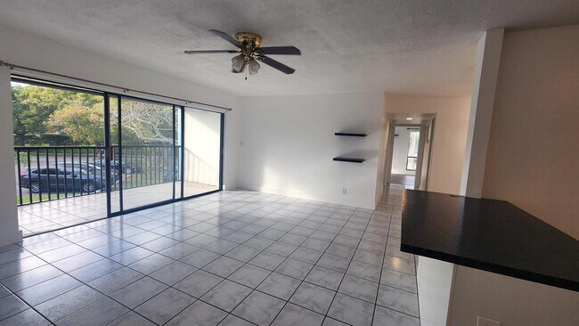 Foto del edificio - 517 Dotterel Rd