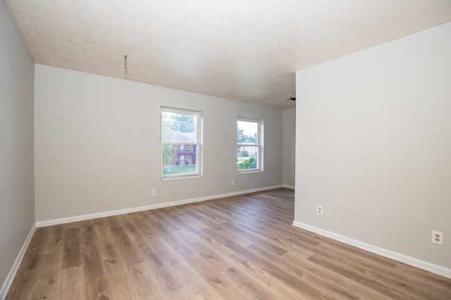 living room/ dining area - 7417 Garrison Rd