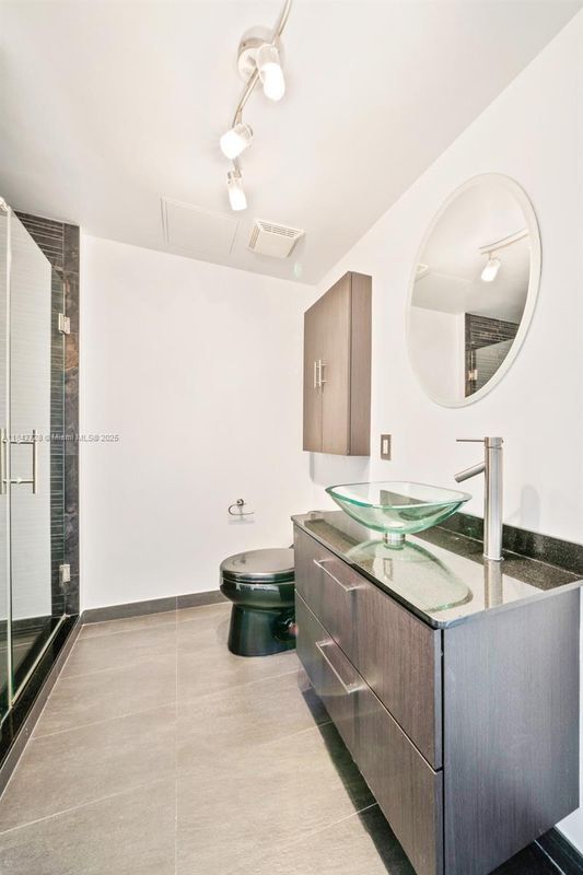 Foto del edificio - 690 SW 1st Ct
