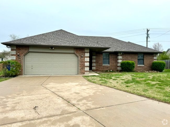 Building Photo - 615 Barbara Ct