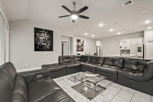 Building Photo - 1710 Forest Mist Dr