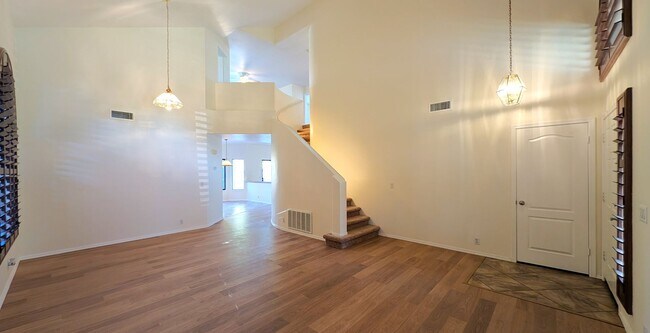 Building Photo - 3 Bedroom Home in the Waters Edge at Ocoti...