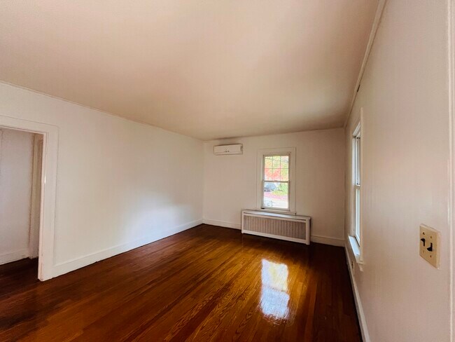 Photo - 317 Addison Rd House