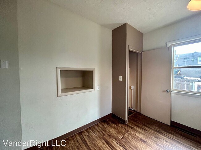 Foto del edificio - 4 br, 1 bath House - 1914 S Spring Ave
