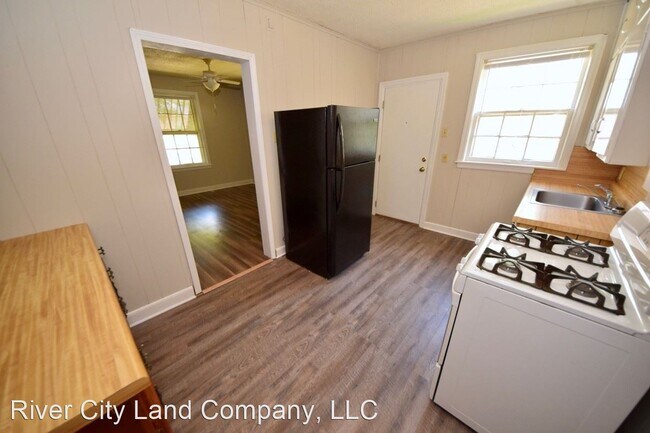Building Photo - 1 br, 1 bath House - 2569 Madison