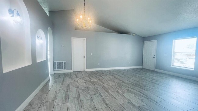 Building Photo - 729 Del Rio Way