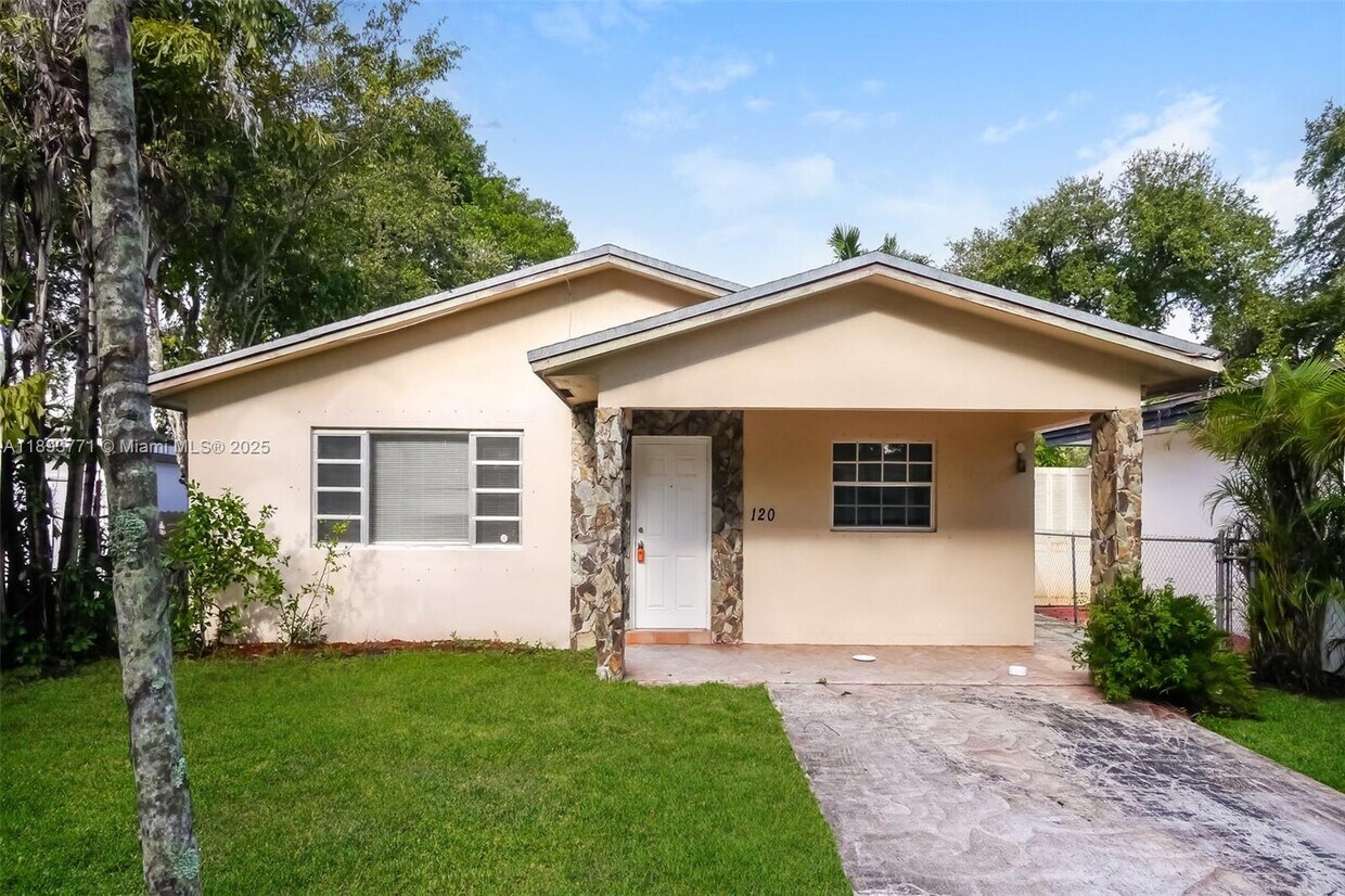 Foto principal - 120 SW 7th Terrace