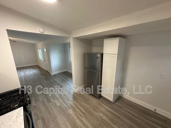 Foto del edificio - 3045 Dale Ave