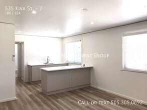 Building Photo - 535 Kiva St