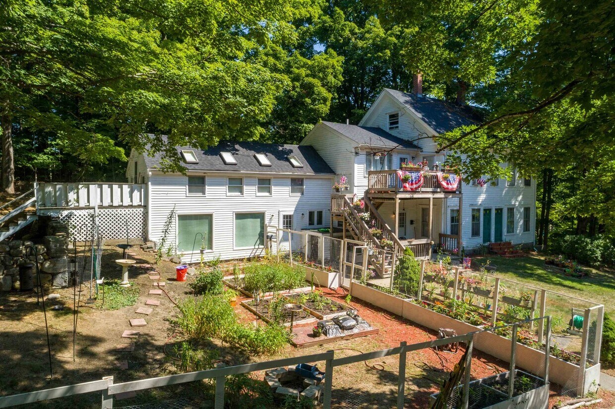 Primary Photo - 23 Bear Hill Rd
