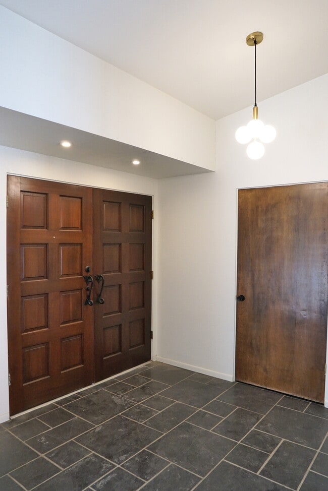 Building Photo - 53815 Avenida Carranza