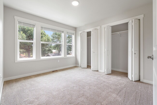 Building Photo - 960 SW 21st St