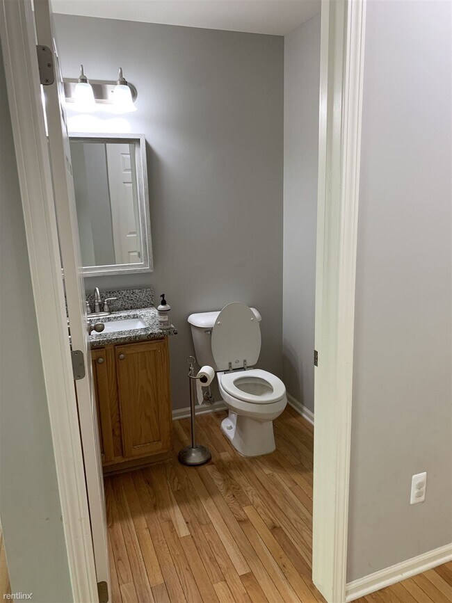 Building Photo - 5 br, 3.5 bath House - 197 Columbia Dr