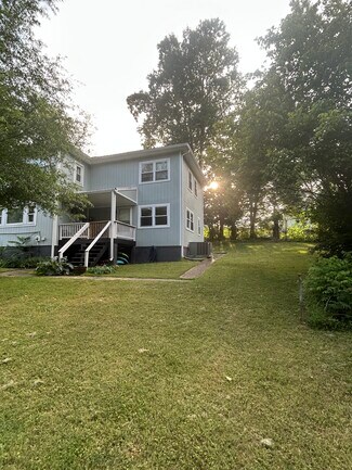 Building Photo - 111 Hoyt Ln