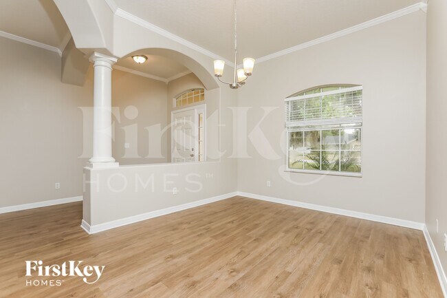 Building Photo - 34333 Shadewood Cir