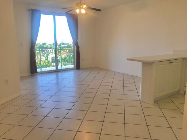 Foto del edificio - 3500 Coral Way