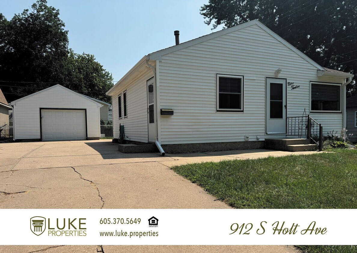 Primary Photo - Updated 3 bedroom home for rent in Sioux F...