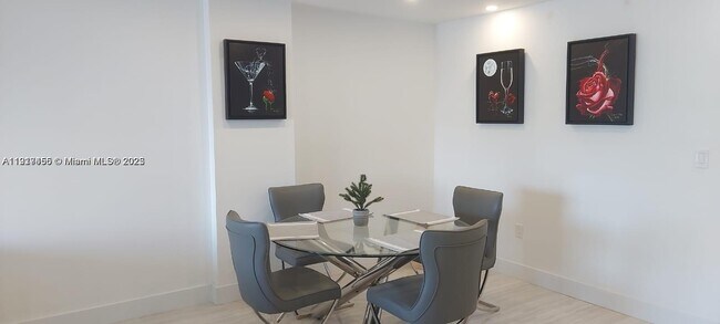 Foto del edificio - 400 Kings Point Dr