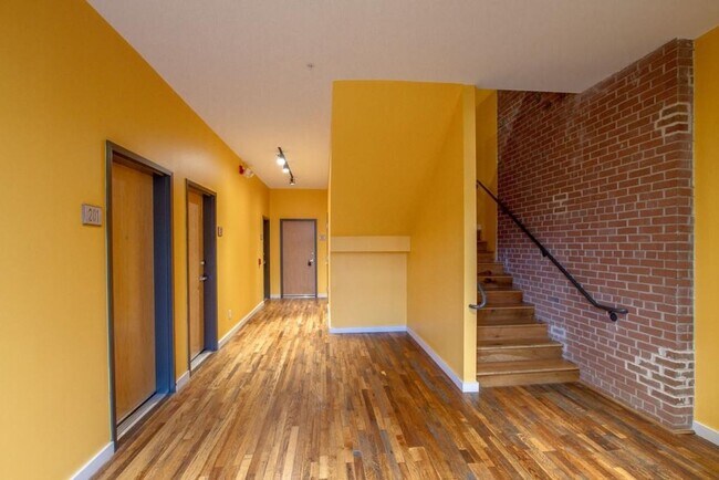 Foto del edificio - Gorgeous Germantown Historic Loft in Werth...