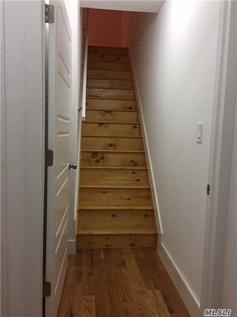 Foto del edificio - 581 Logan St